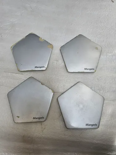 Carro antigo raríssimas calotas rodas mangels originais