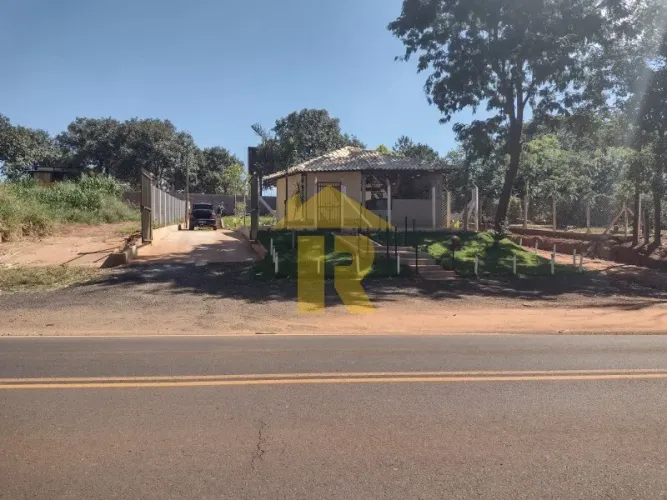 Chácara à venda em Potirendaba-SP, Zona Rural: 2 banheiros, 50,00 m² de área!