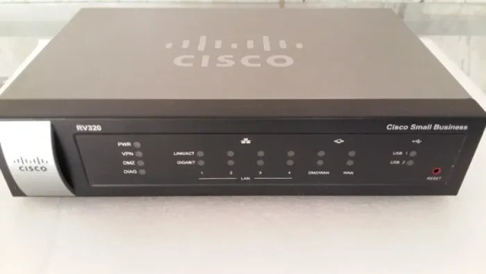 Roteador Cisco RV320 Dual Gigabit WAN VPN