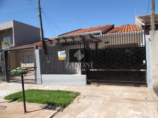 Locação de Casas / Padrão na cidade de Maringá