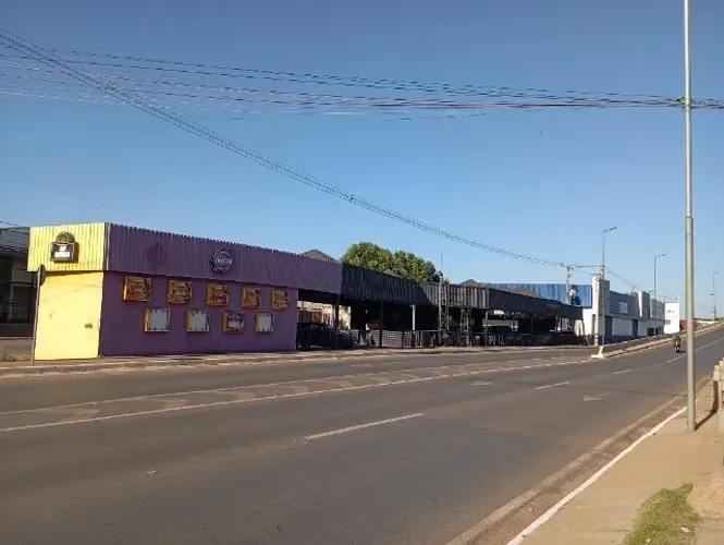 VENDE-SE ESTRUTURA E INSTALAÇÕES COMPLETAS PARA RETIRADA DO LOCAL