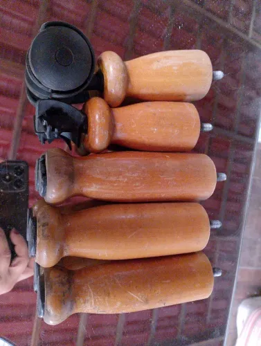 Pés de madeira para móveis