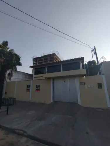 CASA COMERCIAL DUPLEX À VENDA NO ILHOTAS