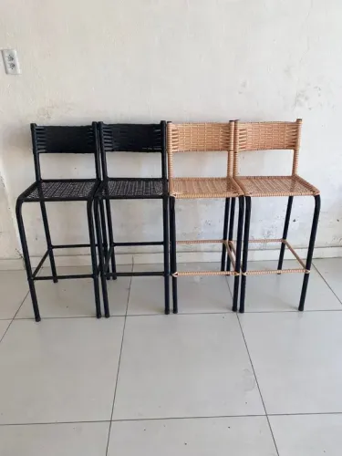 BANQUETAS EM FIBRA COM FERRO 