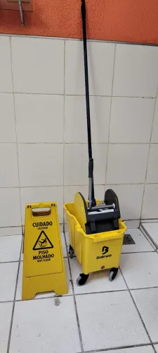 Kit carrinho de limpeza mop