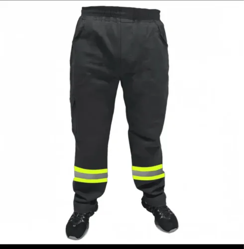 Calça brim pesado, c/ elástico, preta, c/ reforço, 4 bolsos, faixa refletiva 