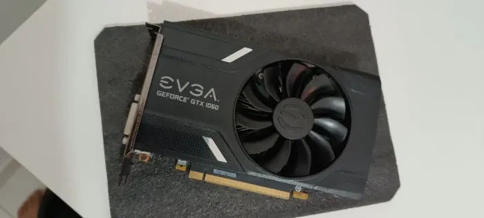 PLACA DE VIDEO GTX 1060 3GB EVGA (só venda)