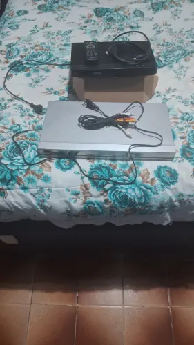 BLU-RAY BDP2900 PHILIPS + DVD PLAYER LG