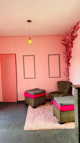 Salas para cílios, unhas etc?