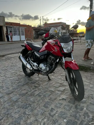 Moto toda filé só pegar e rodar