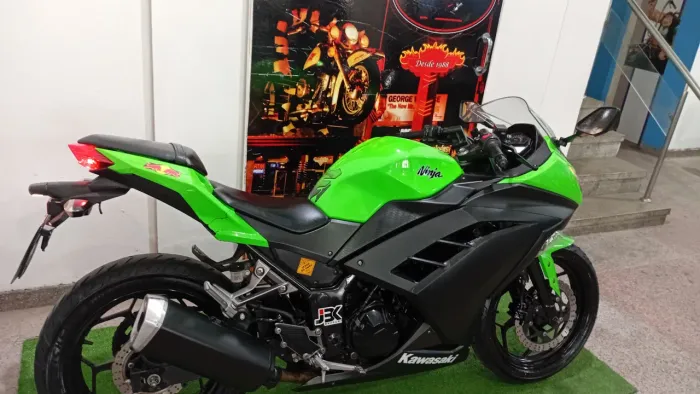 Motos Kawasaki Ninja 300 no Brasil