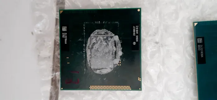A6 4400 / i3 2350m / pentium 2020m