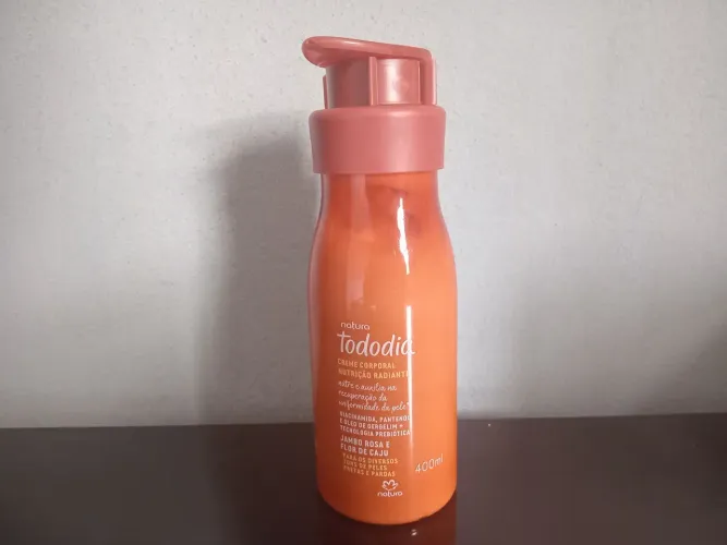 Creme Corporal Nutritivo Natura Tododia Jambo Rosa e Flor de Caju 400ml