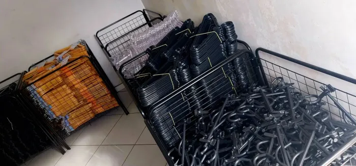 Cabides vários modelos,todos novos preços na descrição