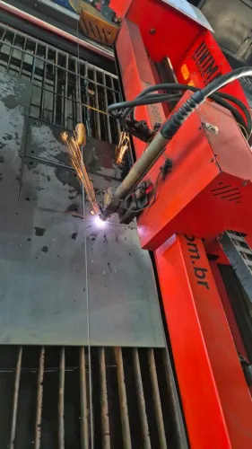 Vendo ou Troco Maquina de Corte Plama e Oxi Corte