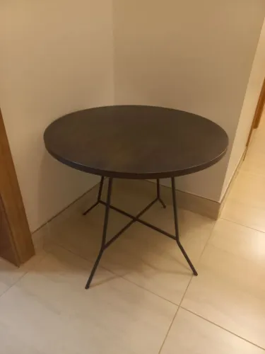 Mesa Latedal Baixa em madeira Nobre maciça 