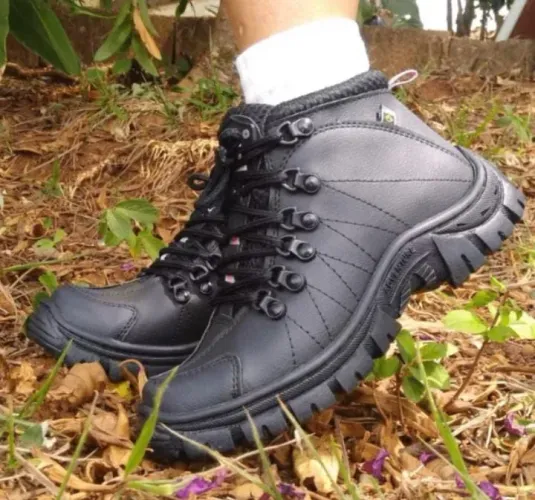 Bota Adventure 