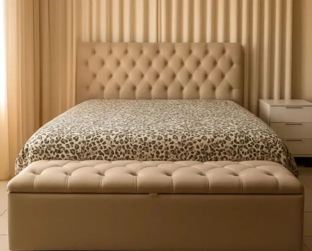  Queen Cama Box com Cabeceira e Baú Estofados