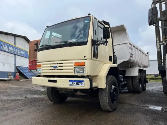 CAMINHÃO CAÇAMBA    E O SENNA O TITULO ´´PORQUE SOU FA DELE ETERNO