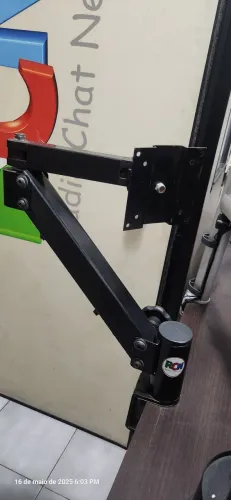 Suporte de mesa para monitor articulado