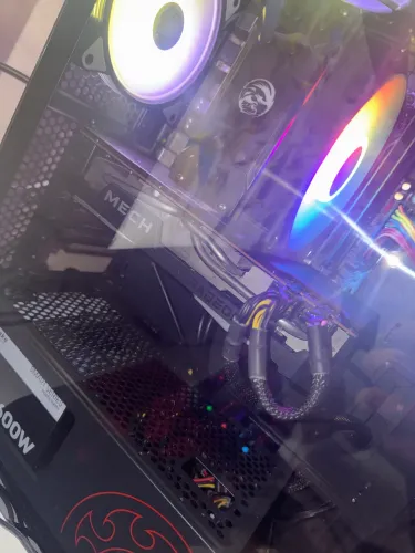 Placa de vídeo AMD RX 6750XT 12gb
