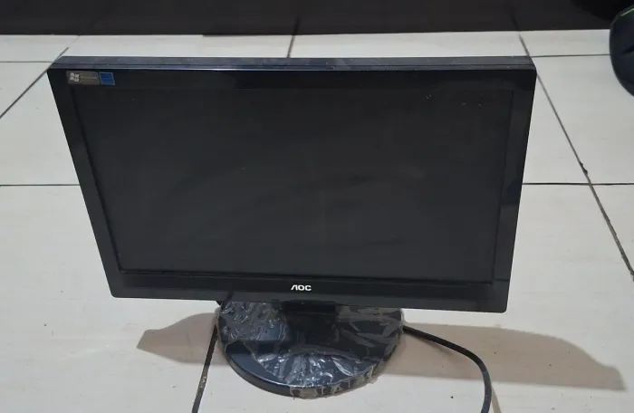 Monitor AOC 15"