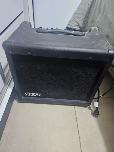 Amplificador de guitarra WR Audio Steel 70 GT