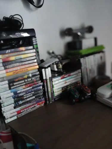 50 jogos mídia fisica Xbox+ Kinect+ controle redragon