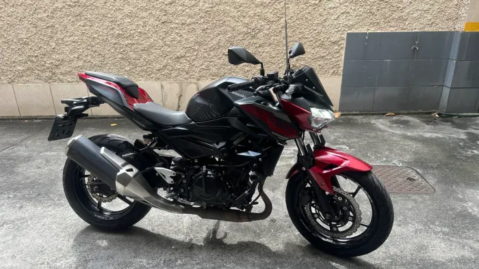 Moto muito bem cuidado e em excelente estado, motor muito potente