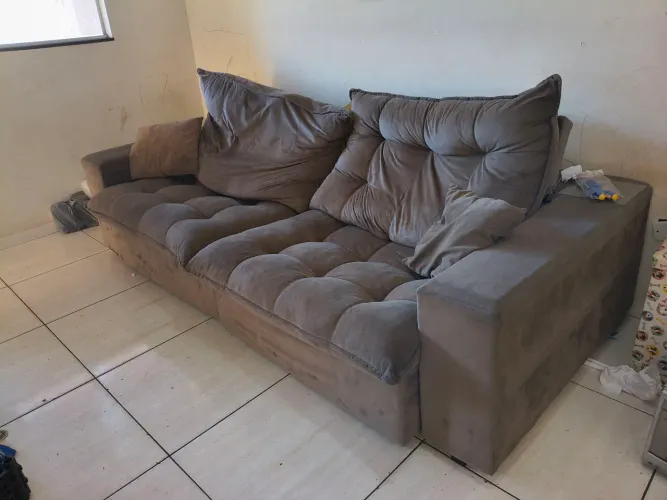Sofá retrátil e reclinável 