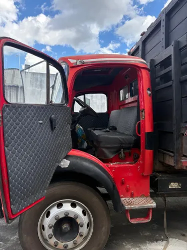 Vendo Caminhão Mercedes Boiadeiro 135mil