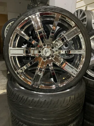Rodas aro 20 5x112 C/Pneus 225/35 - Cromada