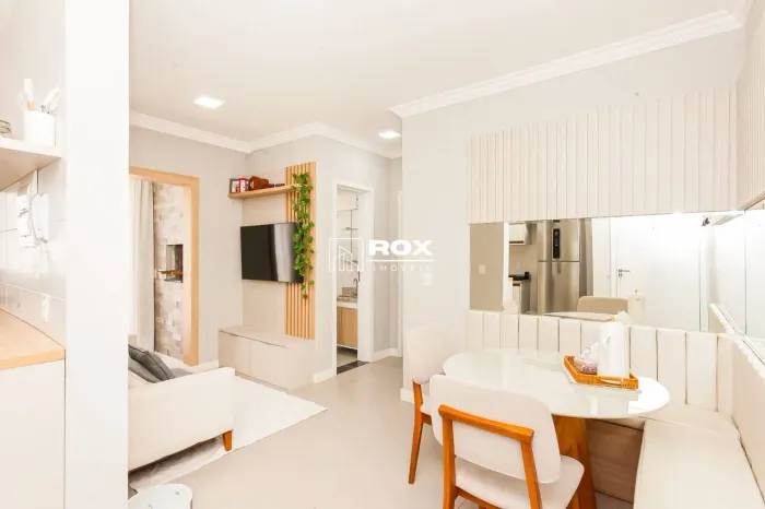 Apartamento Garden semimobiliado com 2 quartos à venda em condomínio fechado com academia