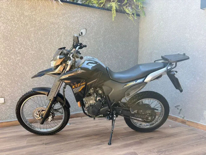 Yamaha 250cc - Baixa Km - Impecável - Único dono