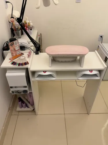 Mesa pra studio de unhas Lash