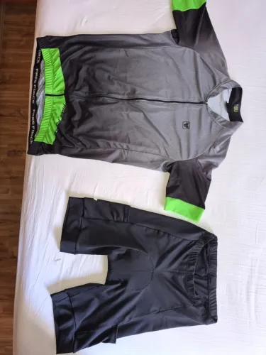 Camisa e bermuda Ciclismo