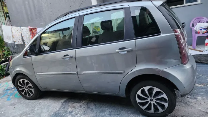 Fiat Idea Attractive 1.4 Fire Flex 8V 5P 2013