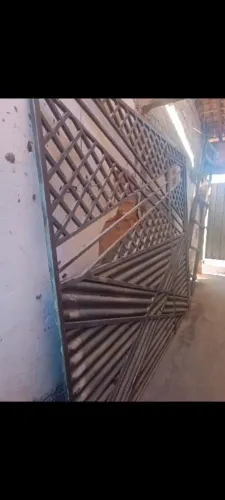 Portão semi novo 