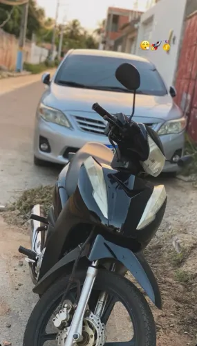 Moto pra vender ou troca em outra de maior valor 