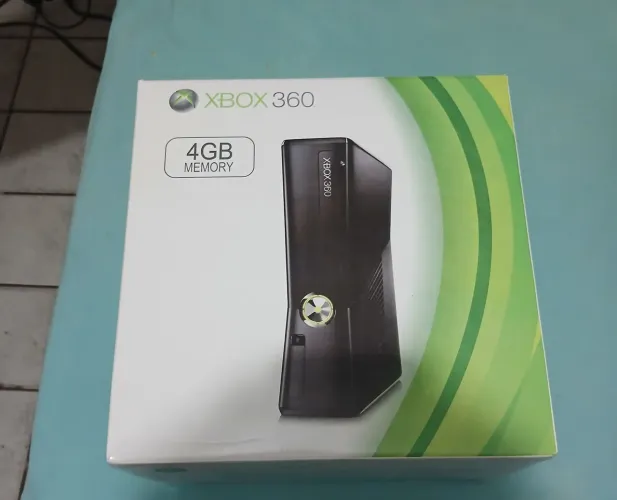 Vendo xbox 360 bloqueado todo original com kinect e jogos originais