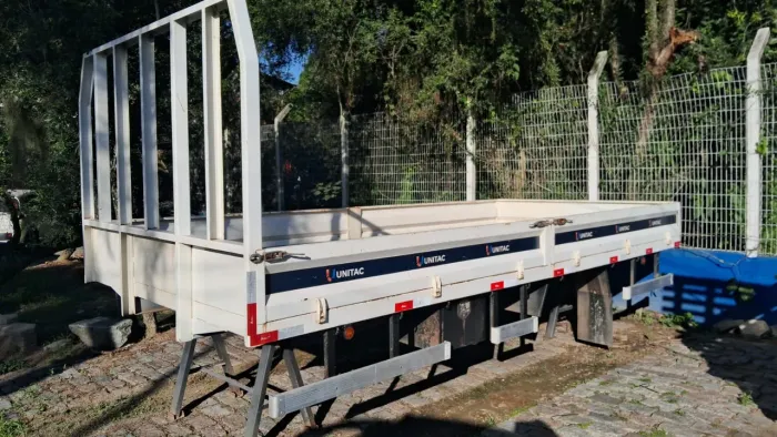 Carroceria carga seca VUC  Iveco / Delivery / Master / Sprinter