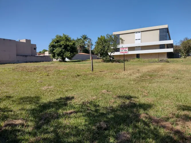 Lote 700m² quadra 11 Sobradinho 