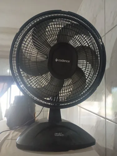 Vendo um ventilador com apenas dois meses de uso
