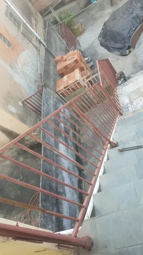 Vende se grades guarda corpo de escadas