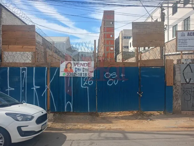 Terreno com Construção Totalmente Demolida para Venda no Bom Retiro 807 m²