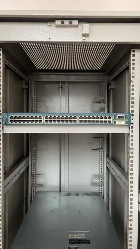 SERVIDOR DELL + RACK + SWITCH CISCO - FUNCIONANDO