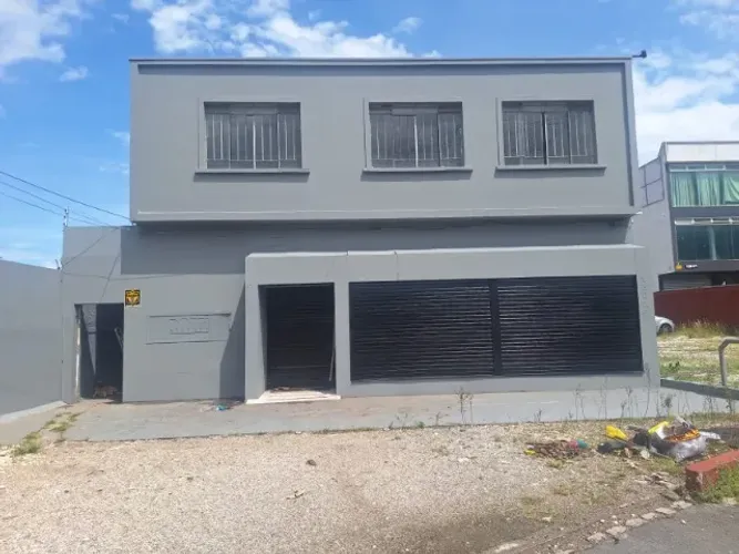 Aluga loja 350m2 Linha Verde
