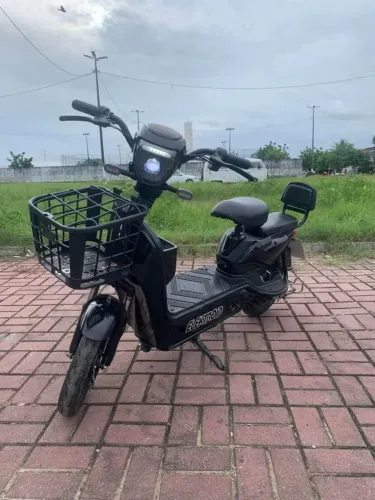 Vendo bicicleta Elétrica 500W aceito cartão , aceito trocas