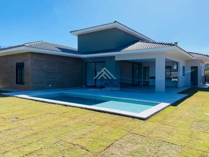 Casa à venda, 325 m² por R$ 3.208.826,23 - Medeiros - Jundiaí/SP