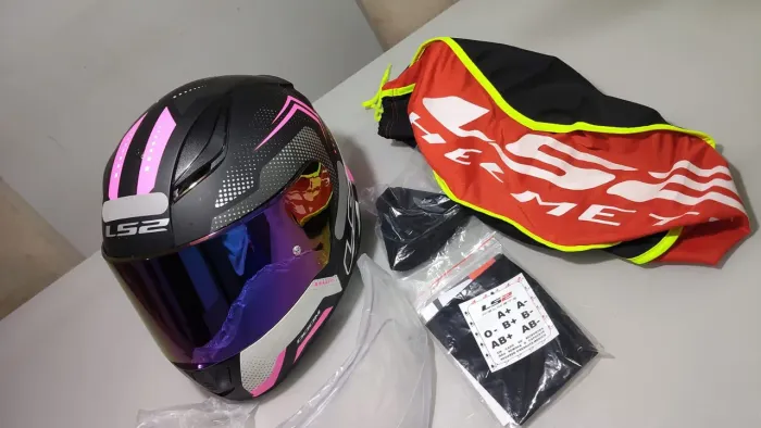 Capacete LS2 Feminino com 2 viseiras Tam 56
